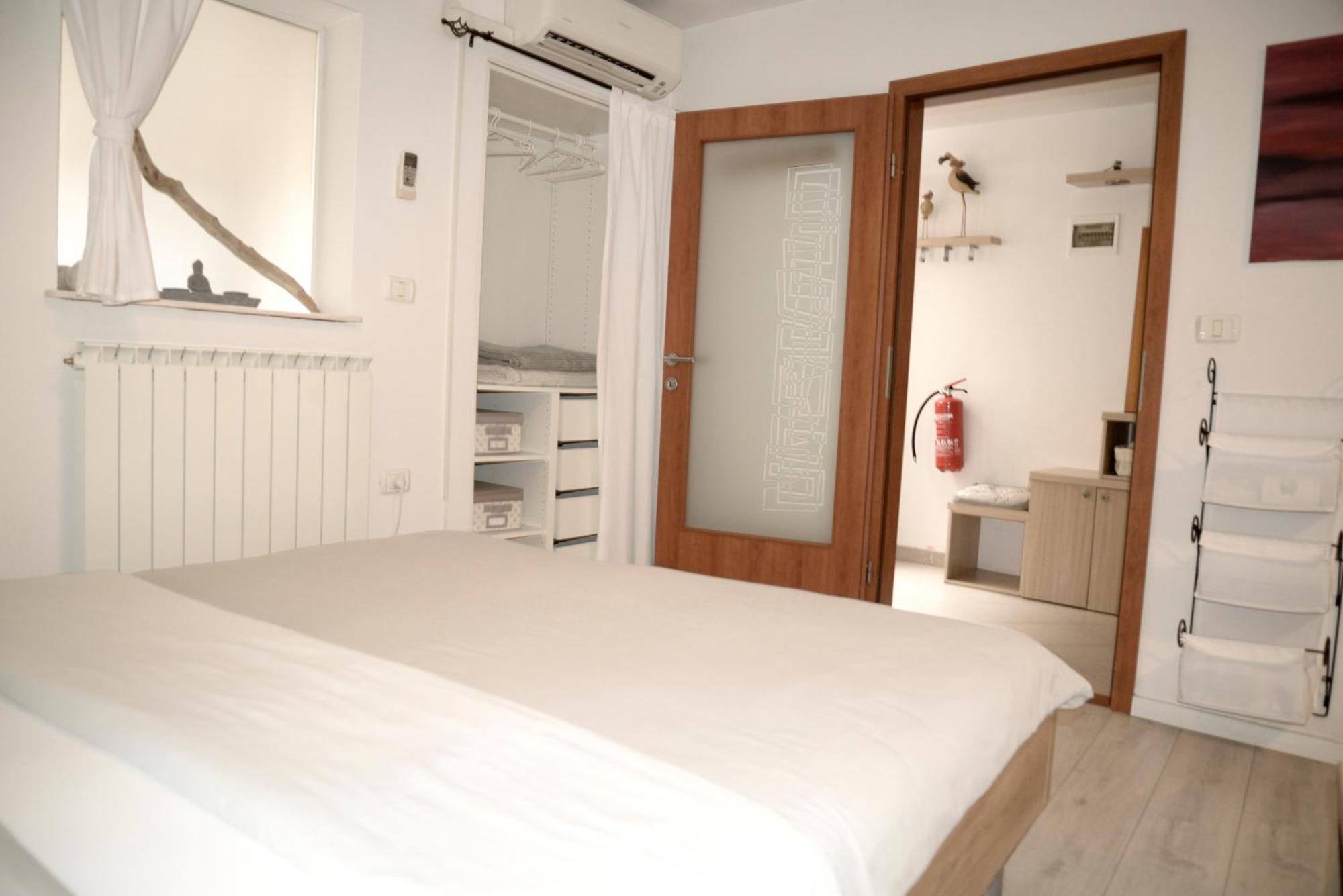 Medizen Apartment Izola Exterior foto